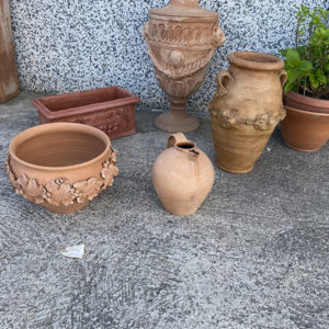 Vasi da Giardino in Terracotta fatti a mano in Toscana