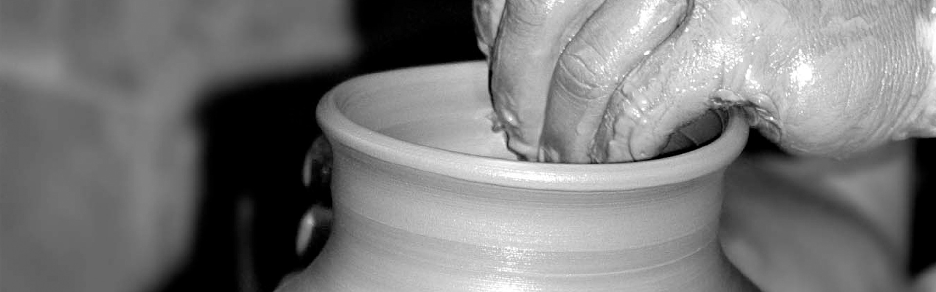 Collezioni prodotti in ceramica e vetro fatti amano da Aiazzi Francesco